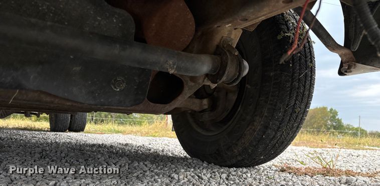 image for item ED2288 2012 Chevrolet Express 4500 flatbed van