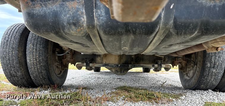 image for item ED2288 2012 Chevrolet Express 4500 flatbed van