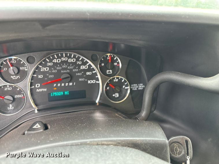 image for item ED2288 2012 Chevrolet Express 4500 flatbed van