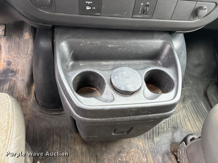 image for item ED2288 2012 Chevrolet Express 4500 flatbed van