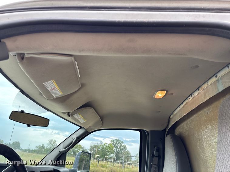 image for item ED2288 2012 Chevrolet Express 4500 flatbed van