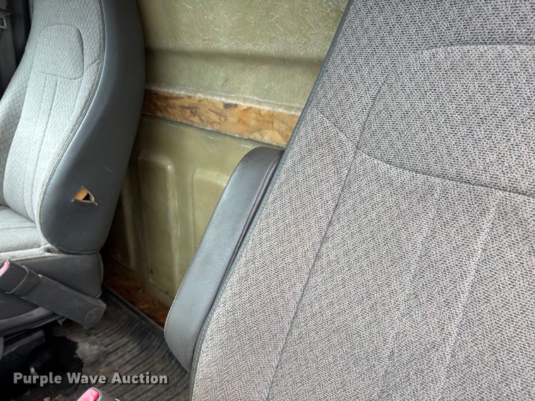 image for item ED2288 2012 Chevrolet Express 4500 flatbed van