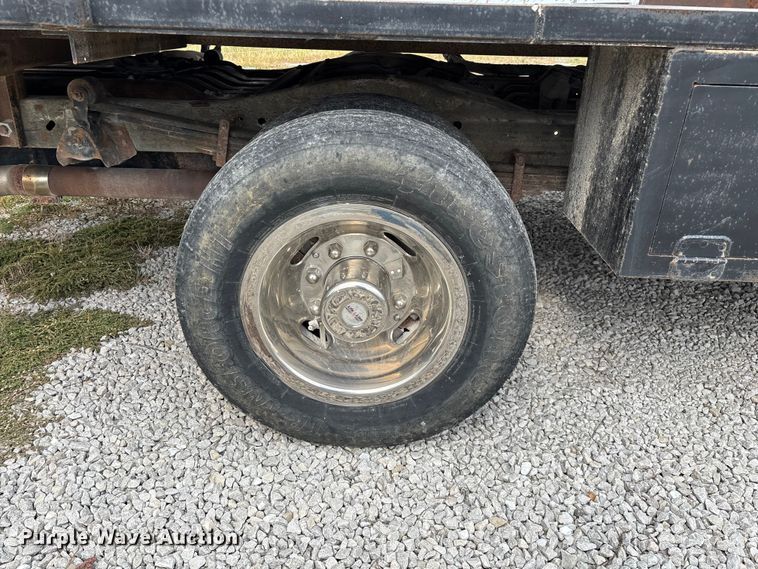 image for item ED2288 2012 Chevrolet Express 4500 flatbed van