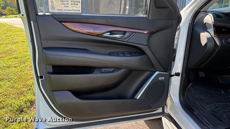 image for item ED2301 2016 Cadillac Escalade SUV
