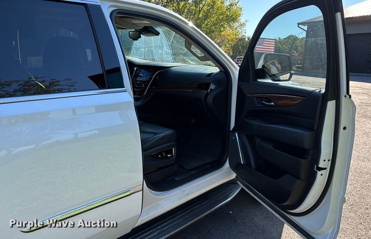 image for item ED2301 2016 Cadillac Escalade SUV