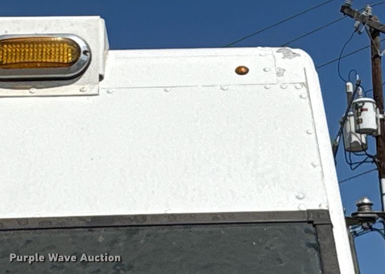 image for item ED5900 2016 Ford 450 delivery van