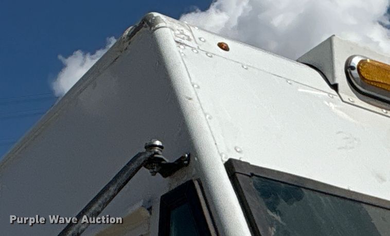 image for item ED5900 2016 Ford 450 delivery van