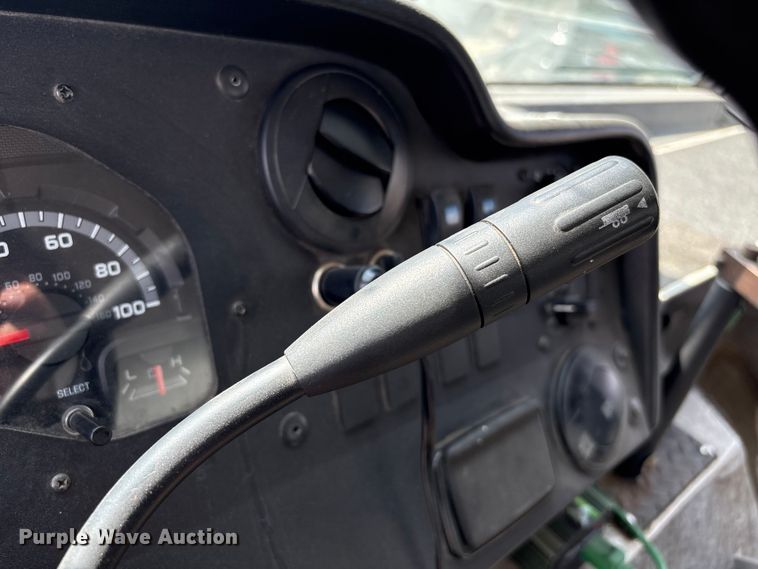 image for item ED5900 2016 Ford 450 delivery van