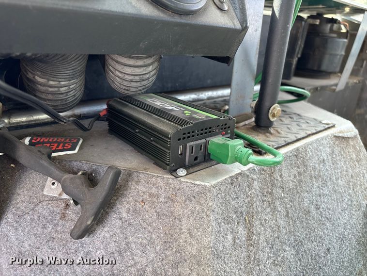 image for item ED5900 2016 Ford 450 delivery van