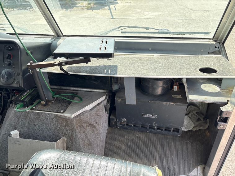 image for item ED5900 2016 Ford 450 delivery van