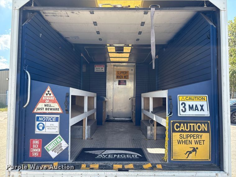 image for item ED5900 2016 Ford 450 delivery van