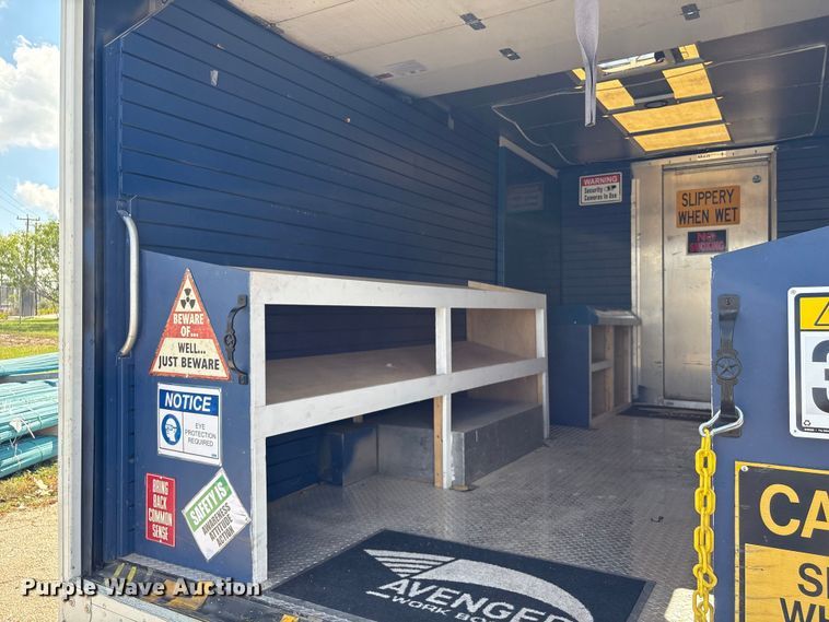 image for item ED5900 2016 Ford 450 delivery van