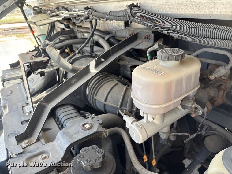 image for item ED5900 2016 Ford 450 delivery van