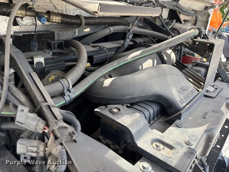 image for item ED5900 2016 Ford 450 delivery van