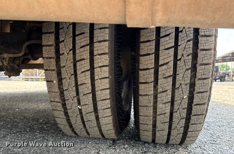 image for item ED5900 2016 Ford 450 delivery van