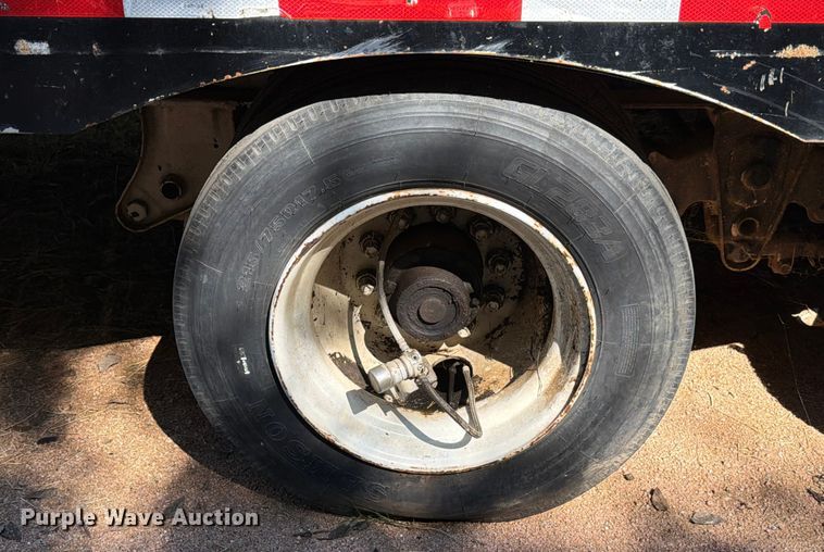 image for item ED5936 2006 TCI equipment trailer