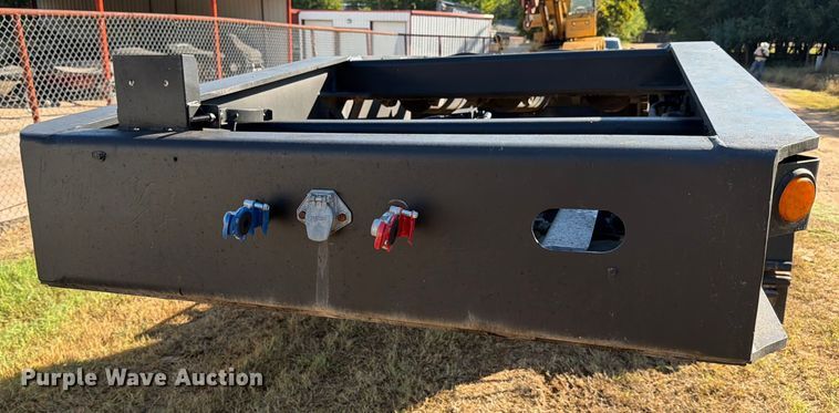 image for item ED5937 2007 XL Specialized lowboy equipment trailer