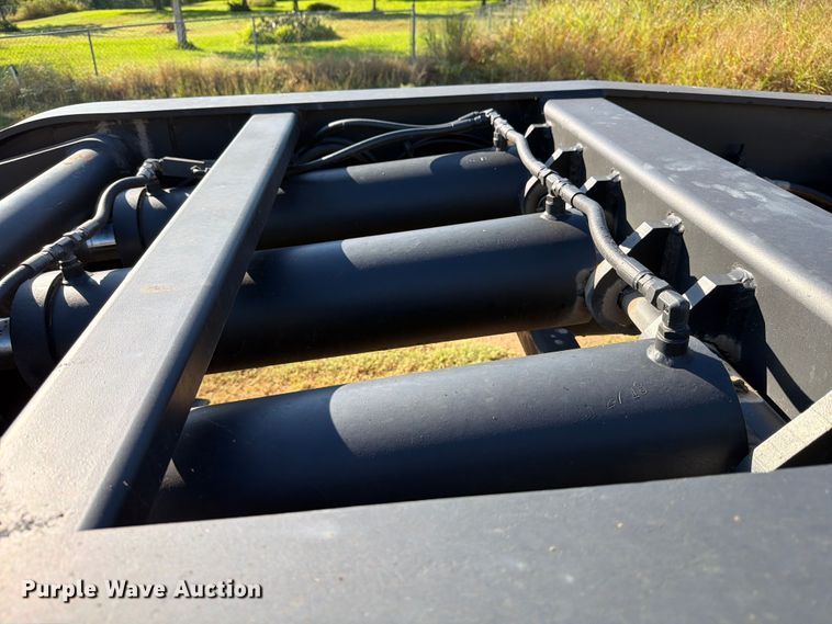 image for item ED5937 2007 XL Specialized lowboy equipment trailer