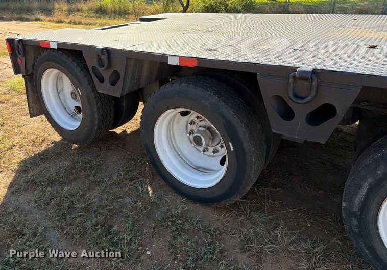 image for item ED5937 2007 XL Specialized lowboy equipment trailer