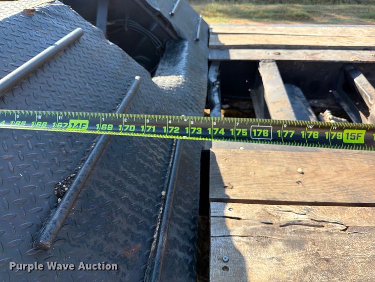 image for item ED5937 2007 XL Specialized lowboy equipment trailer