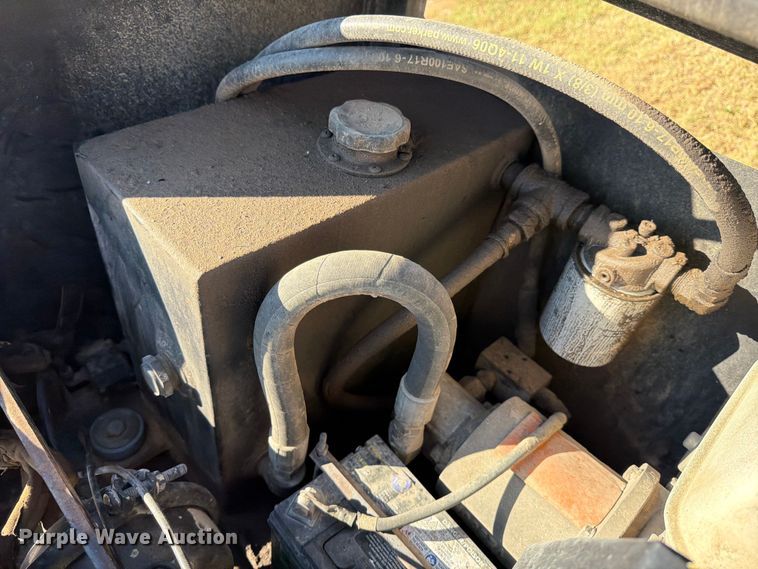 image for item ED5937 2007 XL Specialized lowboy equipment trailer