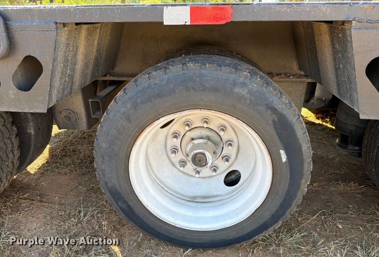 image for item ED5937 2007 XL Specialized lowboy equipment trailer