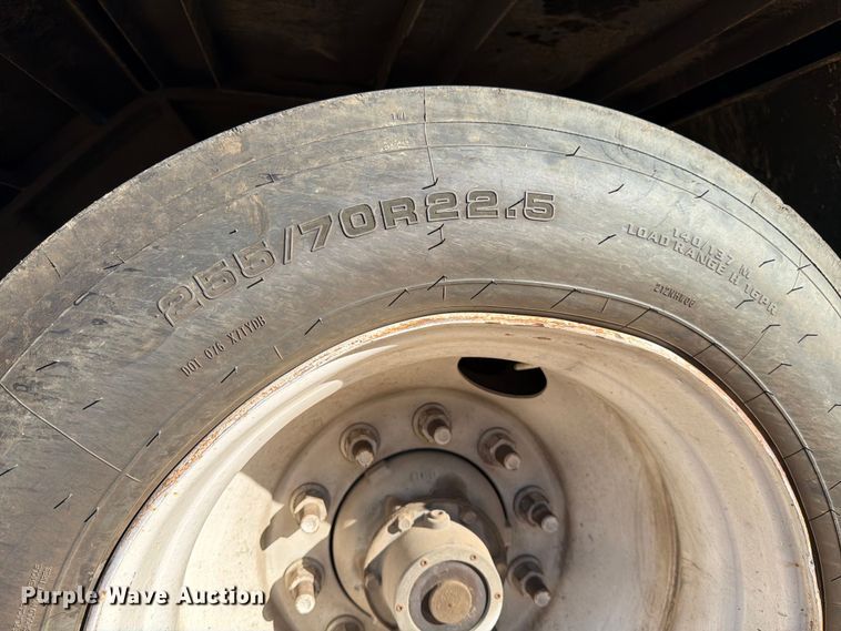 image for item ED5937 2007 XL Specialized lowboy equipment trailer