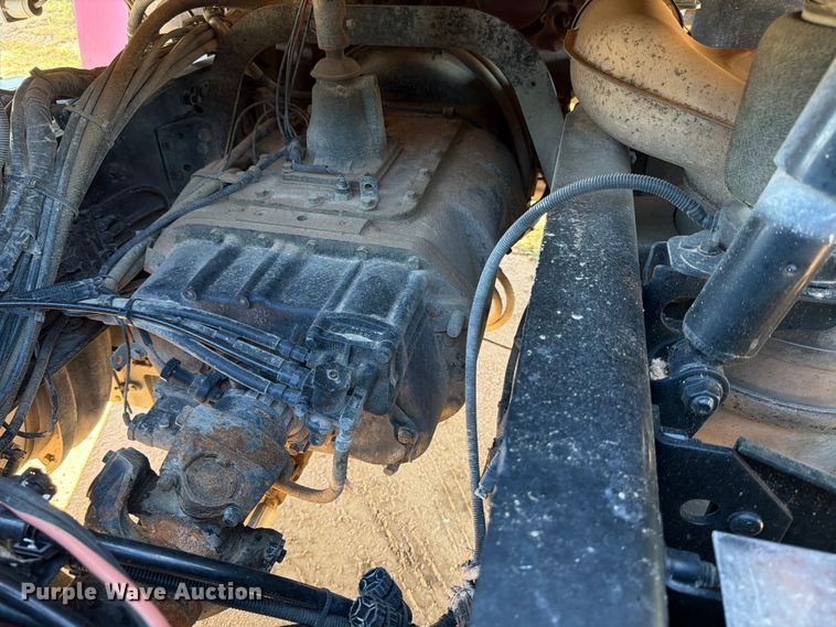 image for item ED5938 2012 Mack CHU613 semi truck