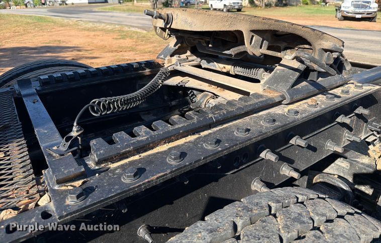 image for item ED5938 2012 Mack CHU613 semi truck