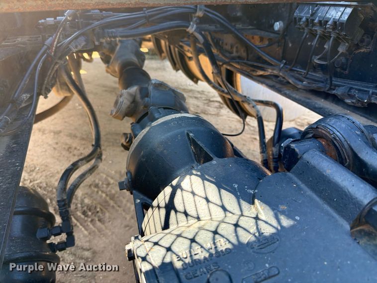 image for item ED5938 2012 Mack CHU613 semi truck