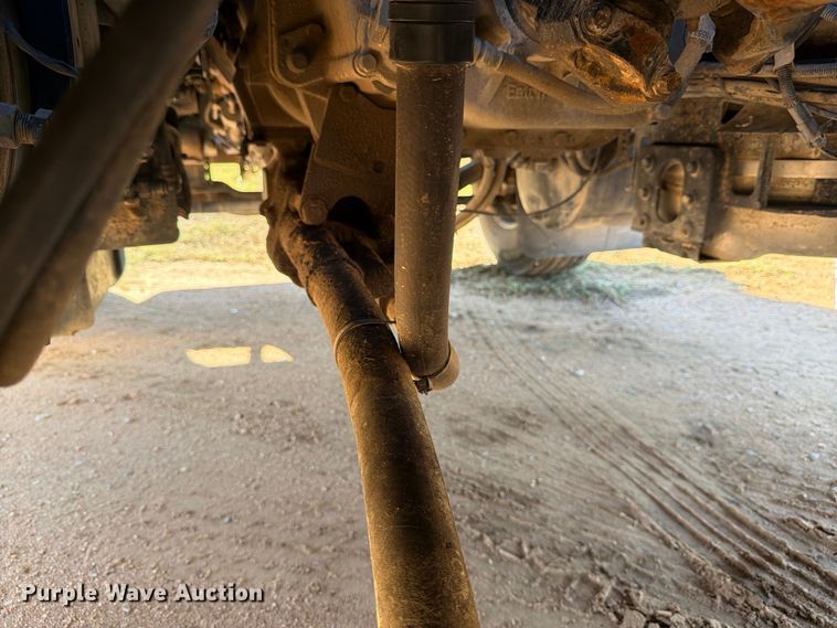 image for item ED5938 2012 Mack CHU613 semi truck