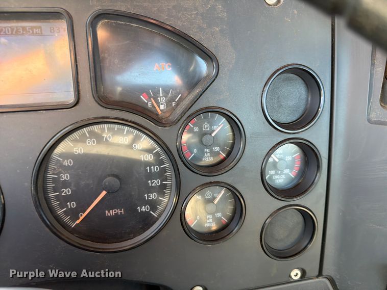 image for item ED5938 2012 Mack CHU613 semi truck