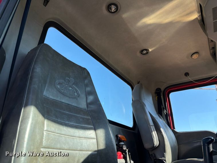 image for item ED5938 2012 Mack CHU613 semi truck