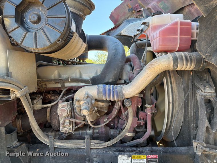 image for item ED5938 2012 Mack CHU613 semi truck