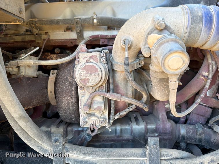 image for item ED5938 2012 Mack CHU613 semi truck