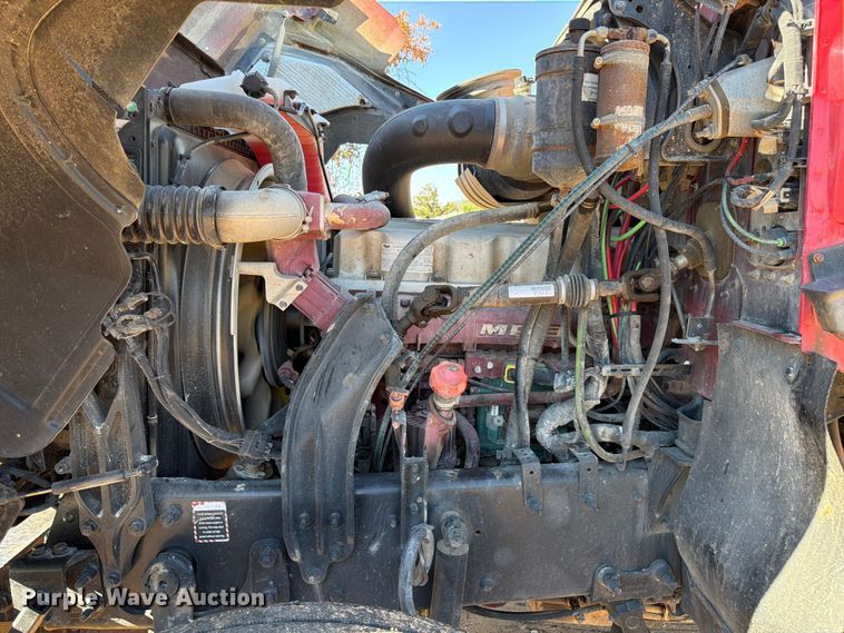 image for item ED5938 2012 Mack CHU613 semi truck