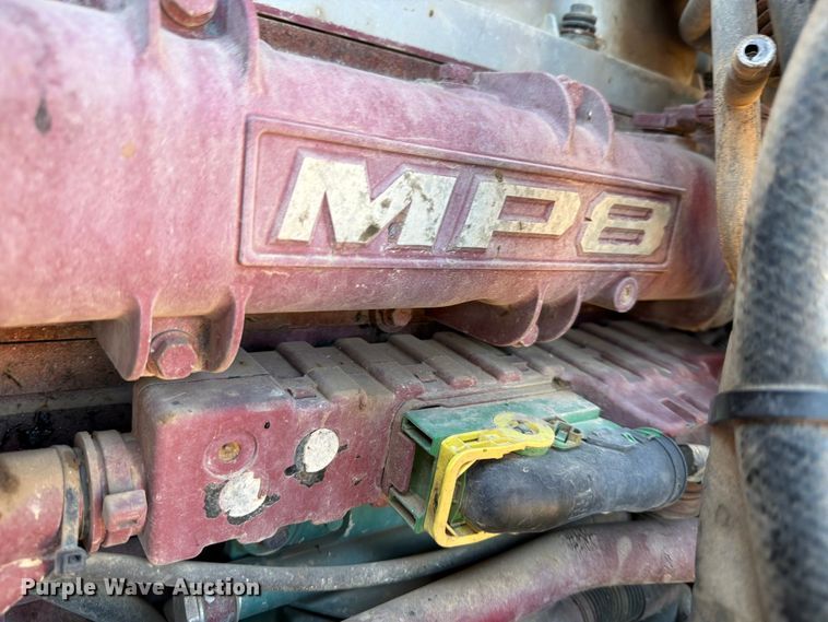 image for item ED5938 2012 Mack CHU613 semi truck