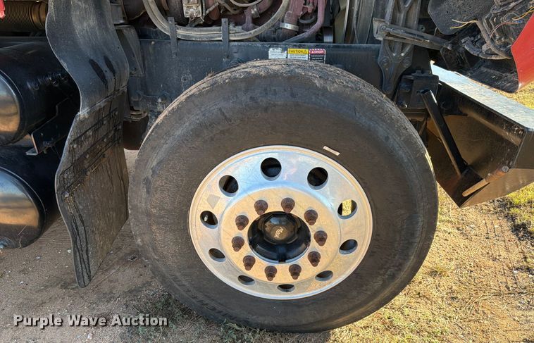 image for item ED5938 2012 Mack CHU613 semi truck