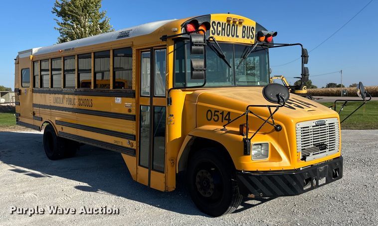 image for item EE4076 2005 Thomas FS65 school bus