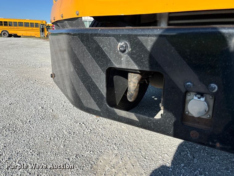 image for item EE4076 2005 Thomas FS65 school bus