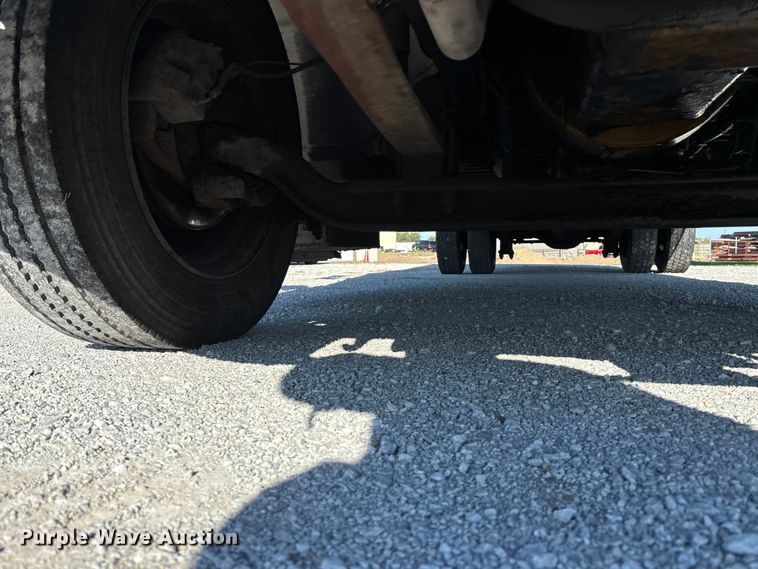 image for item EE4076 2005 Thomas FS65 school bus