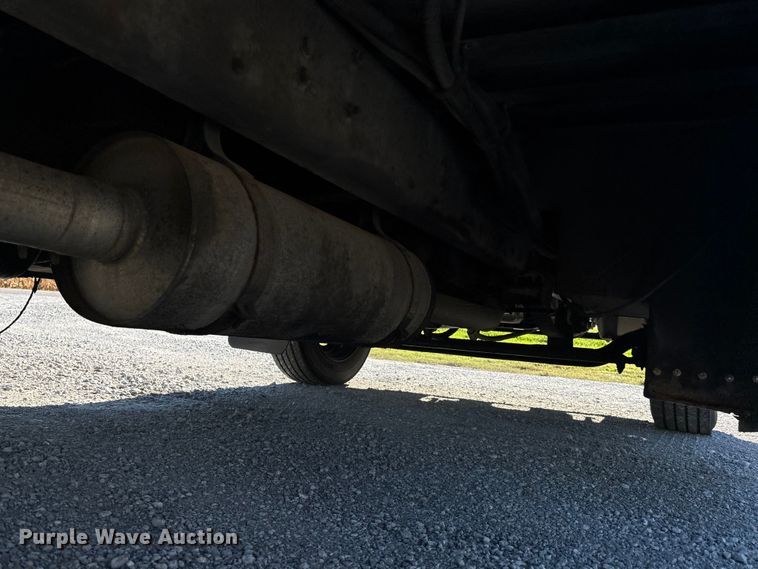 image for item EE4076 2005 Thomas FS65 school bus