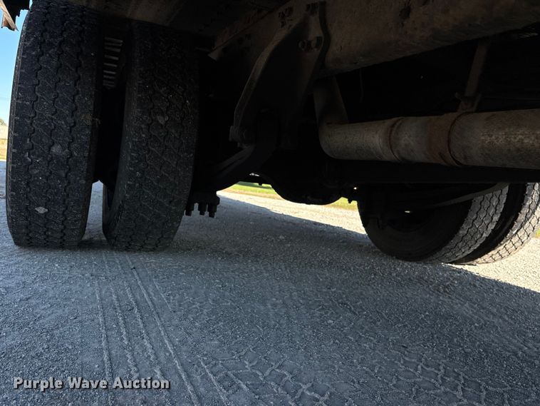 image for item EE4076 2005 Thomas FS65 school bus