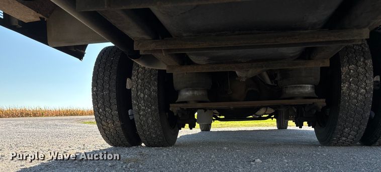 image for item EE4076 2005 Thomas FS65 school bus