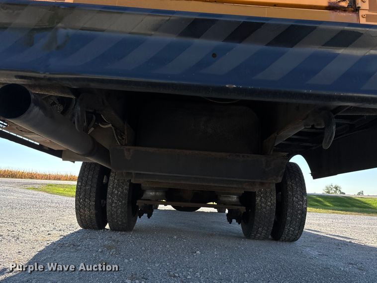 image for item EE4076 2005 Thomas FS65 school bus