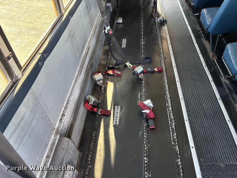 image for item EE4076 2005 Thomas FS65 school bus