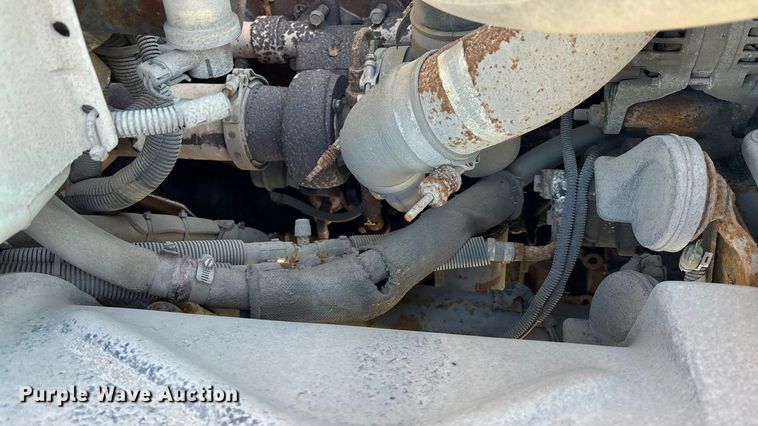 image for item EE4076 2005 Thomas FS65 school bus