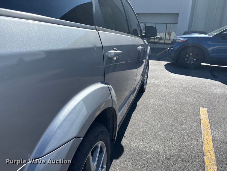 image for item EE4078 2015 Dodge Journey SUV