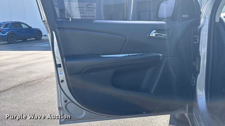 image for item EE4078 2015 Dodge Journey SUV