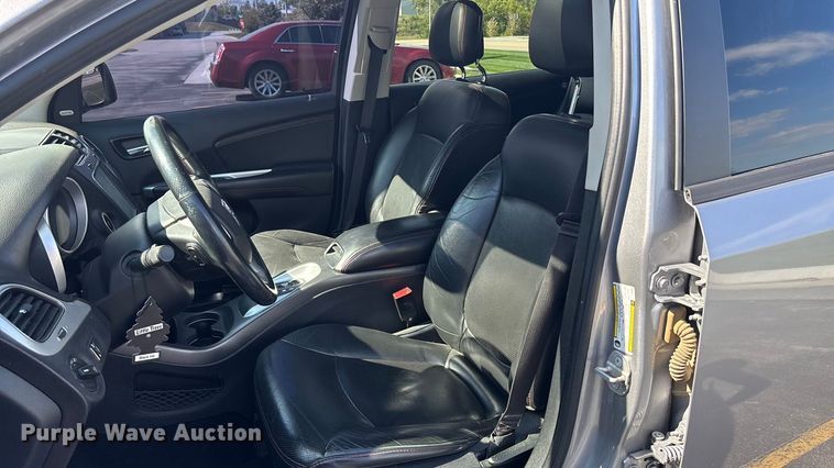 image for item EE4078 2015 Dodge Journey SUV